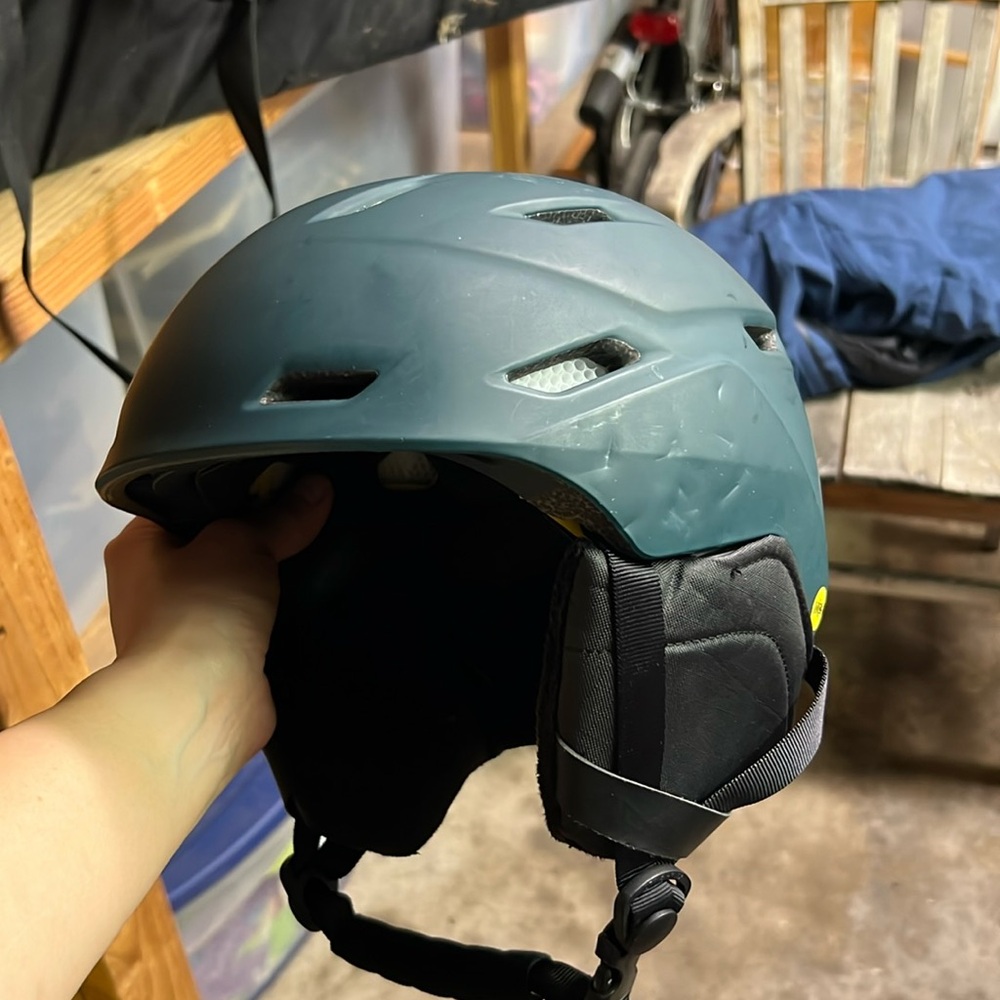 SMITH Women’s Small snowboard/ski Helmet